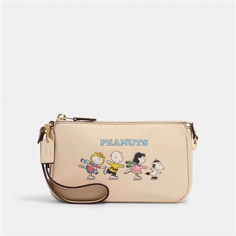 snoopy coach outlet.